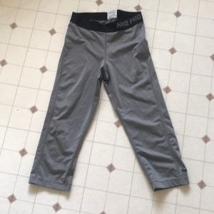 Nike Crop Leggings